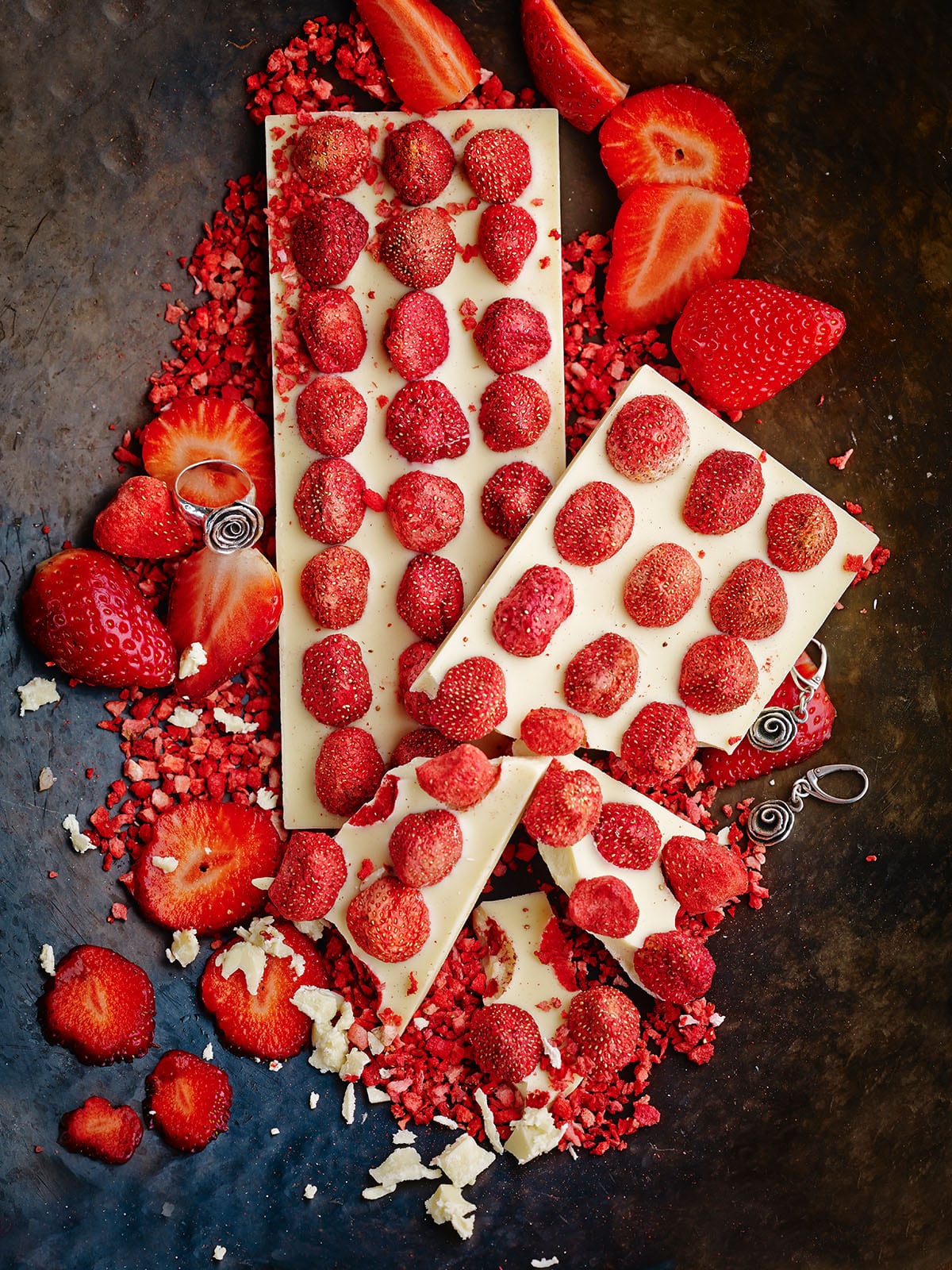 Berry Love weiße Schokolade mit Erdbeeren